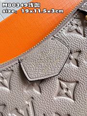 Louis Vuitton M81862 Easy Pouch On Strap Tourterelle Beige Size 19 x 11.5 x 3 cm - 5