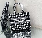 Small Dior Book Tote Black and White Macro Houndstooth Embroidery Size 26.5 x 21 x 14 cm - 2