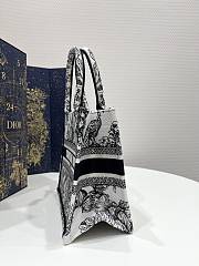 Small Dior Book Tote White and Black Toile de Jouy Voyage Embroidery Size 26.5 x 21 x 14 cm - 5