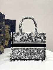 Small Dior Book Tote White and Black Toile de Jouy Voyage Embroidery Size 26.5 x 21 x 14 cm - 4