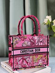 Small Dior Book Tote Fuchsia Multicolor Toile de Jouy Voyage Embroidery Size 26.5 x 21 x 14 cm - 5