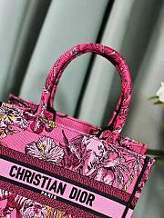 Small Dior Book Tote Fuchsia Multicolor Toile de Jouy Voyage Embroidery Size 26.5 x 21 x 14 cm - 4