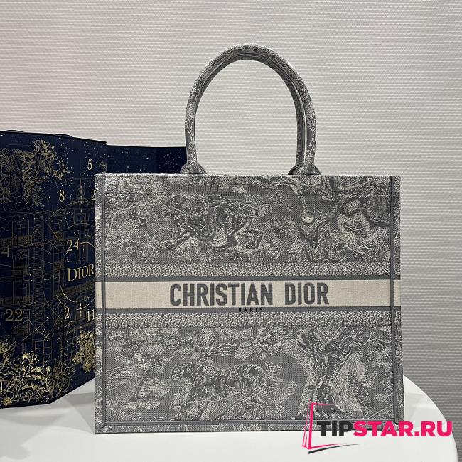 Large Dior Book Tote Gray and Ecru Toile de Jouy Reverse Embroidery Size 42 x 35 x 18.5 cm - 1