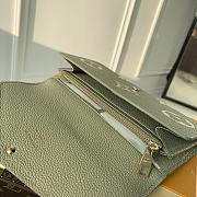 Louis Vuitton M82516 Sarah Wallet Khaki / Cream Size 19 x 10.5 x 2 cm - 4