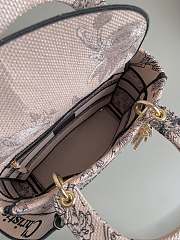Dior Medium Lady D-Lite Bag Powder Pink Dior Jardin Botanique Embroidery Size 24 x 20 x 11 cm - 2