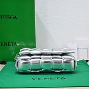 Bottega Veneta Padded Cassette Crossbody Bag Silver Size 26x18x8cm - 5