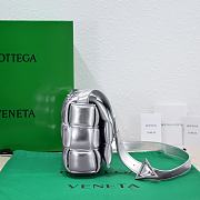 Bottega Veneta Padded Cassette Crossbody Bag Silver Size 26x18x8cm - 4