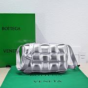 Bottega Veneta Padded Cassette Crossbody Bag Silver Size 26x18x8cm - 3