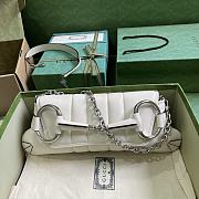 Gucci Horsebit Chain Medium Shoulder Bag 764255 White Size 38x15x16cm - 1