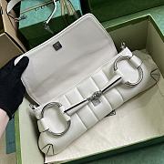 Gucci Horsebit Chain Medium Shoulder Bag 764255 White Size 38x15x16cm - 4