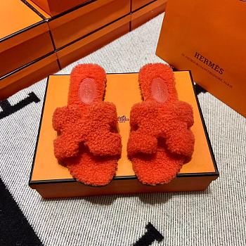 Hermes Oran sandal In Shearling Orange