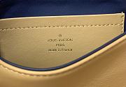 Louis Vuitton M82162 Pochette Coussin Camel Size 20 x 14 x 8 cm - 2