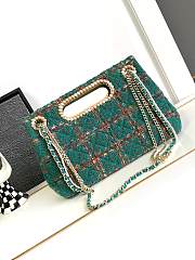 Chanel Large Flap Bag With Top Handle Green Wool And Silk Tweed Size 19 × 29 × 9 cm - 3