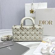 Dior Medium Lady D-Joy Bag White Cannage Lambskin with Gold-Finish Butterfly Studs Size 26 x 13.5 x 5 cm - 2