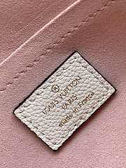 Louis Vuitton M22190 MyLockMe Chain Bag Rose Quartz Trianon Size 22.5 x 17 x 5.5 cm - 3
