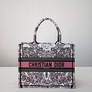 Medium Dior Book Tote White and Pastel Pink Butterfly Around The World Embroidery Size 36 x 27.5 x 16.5 cm - 1