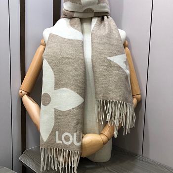 Louis Vuitton M77855 The Ultimate Shine Scarf Beige