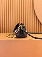 Louis Vuitton M45859 Favourite Bag Black/Beige Size 24 x 14 x 9 cm - 5