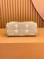 Louis Vuitton M45836 Favourite Bag Grey/Cream Size 24 x 14 x 9 cm - 2