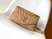 Louis Vuitton M22212 New Wave Chain Bag MM Hazelnut Brown Size 24 x 14 x 9 cm - 1