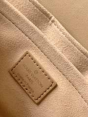 Louis Vuitton M22212 New Wave Chain Bag MM Hazelnut Brown Size 24 x 14 x 9 cm - 4