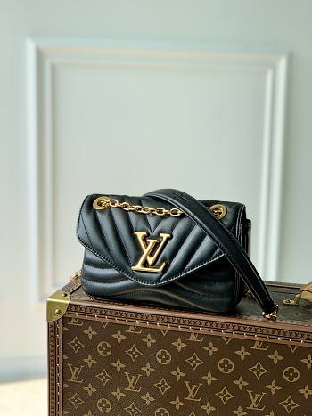 Louis Vuitton M20687 New Wave PM Chain Bag Black Size 21 x 12 x 9 cm
