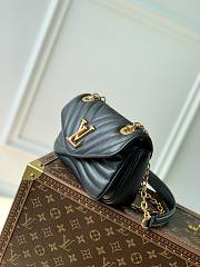 Louis Vuitton M20687 New Wave PM Chain Bag Black Size 21 x 12 x 9 cm - 3