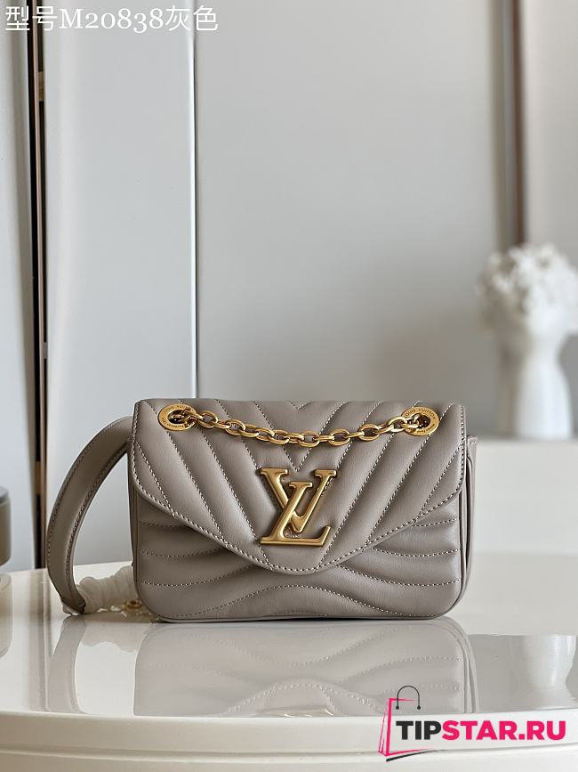 Louis Vuitton M20838 New Wave PM Chain Bag Taupe Size 21 x 12 x 9 cm - 1