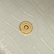 YSL Kate Small Tassel In Crocodile-Embossed Leather 474366 Blanc Vintage Size 20x12.5x5cm - 2