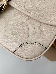 Louis Vuitton M46388 Diane Cream Beige Size 24 x 15 x 9 cm - 4