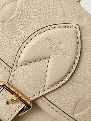 Louis Vuitton M46388 Diane Cream Beige Size 24 x 15 x 9 cm - 3