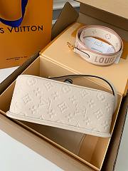 Louis Vuitton M46388 Diane Cream Beige Size 24 x 15 x 9 cm - 2