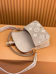 Louis Vuitton M46583 Diane Satchel Bag Tourterelle Beige/Cream Size 24 x 15 x 9 cm - 2