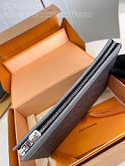 Louis Vuitton M30840 Pochette Voyage MM Gunmetal Gray Size 27 x 21 x 6 cm - 4