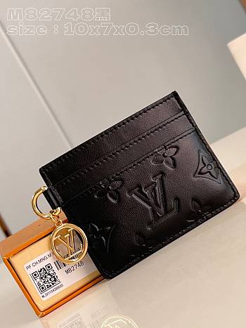 Louis Vuitton M82748 Card Holder Black Size 10x7x0.3cm