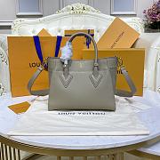 Louis Vuitton M20600 On My Side PM Tote Bag Beige Size 25 x 20 x 12 cm - 5