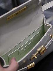 YSL Manhattan Mini Crossbody Bag In Box Saint Laurent Leather 727766 Blanc Vintage Size 19 X 14 X 4 CM - 2