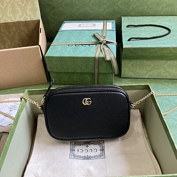 Gucci GG Marmont Mini Shoulder Bag 772759 Black Size 11x18.5x4 cm