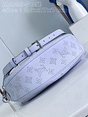 Louis Vuitton M22959 Baia PM Bag Light Lilac Size 26 x 17 x 7.5 cm - 4