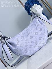 Louis Vuitton M22959 Baia PM Bag Light Lilac Size 26 x 17 x 7.5 cm - 5