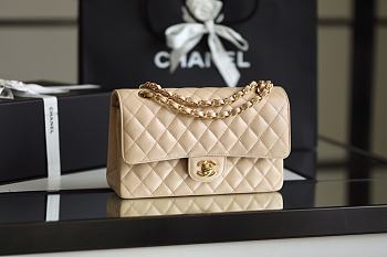 Chanel Classic Flap Bag Beige Grained Calfskin Gold Hardware Size 15.5x25.5x6.5cm