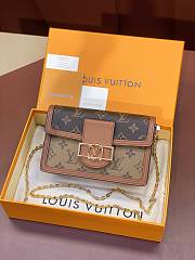 Louis Vuitton M68746 Dauphine Chain Wallet Monogram Size 18.5 x 12 x 5 cm - 1