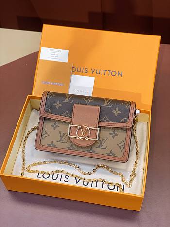 Louis Vuitton M68746 Dauphine Chain Wallet Monogram Size 18.5 x 12 x 5 cm