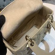 Medium Lady Dior Bag Sand-Colored Cannage Lambskin Size 24 x 20 x 11 cm - 2