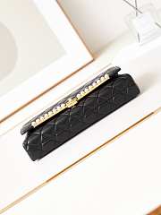 Chanel Clutch Black Lambskin Imitation Pearls AS4455 Size 15 × 30 × 4 cm - 5