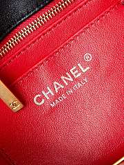 Chanel Clutch Black Lambskin Imitation Pearls AS4455 Size 15 × 30 × 4 cm - 2