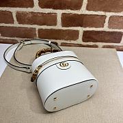 Gucci Mini Bamboo Shoulder Bag 760200 White Size 15.5x13.5x4 cm - 4