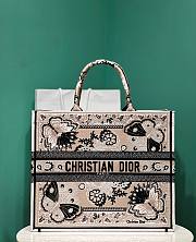 Large Dior Book Tote Beige Multicolor Butterfly Bandana Embroidery Size 42 x 35 x 18.5 cm - 1