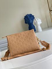 Louis Vuitton M21261 Coussin PM Bag Camel Brown Size 26 x 20 x 12 cm - 4