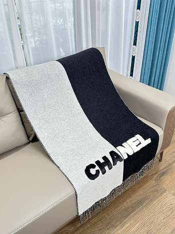Chanel Stole White & Black AA9426 200 × 65 cm